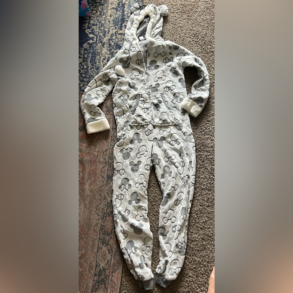NWT-Disney Gray&White One Piece w/ hood-size m